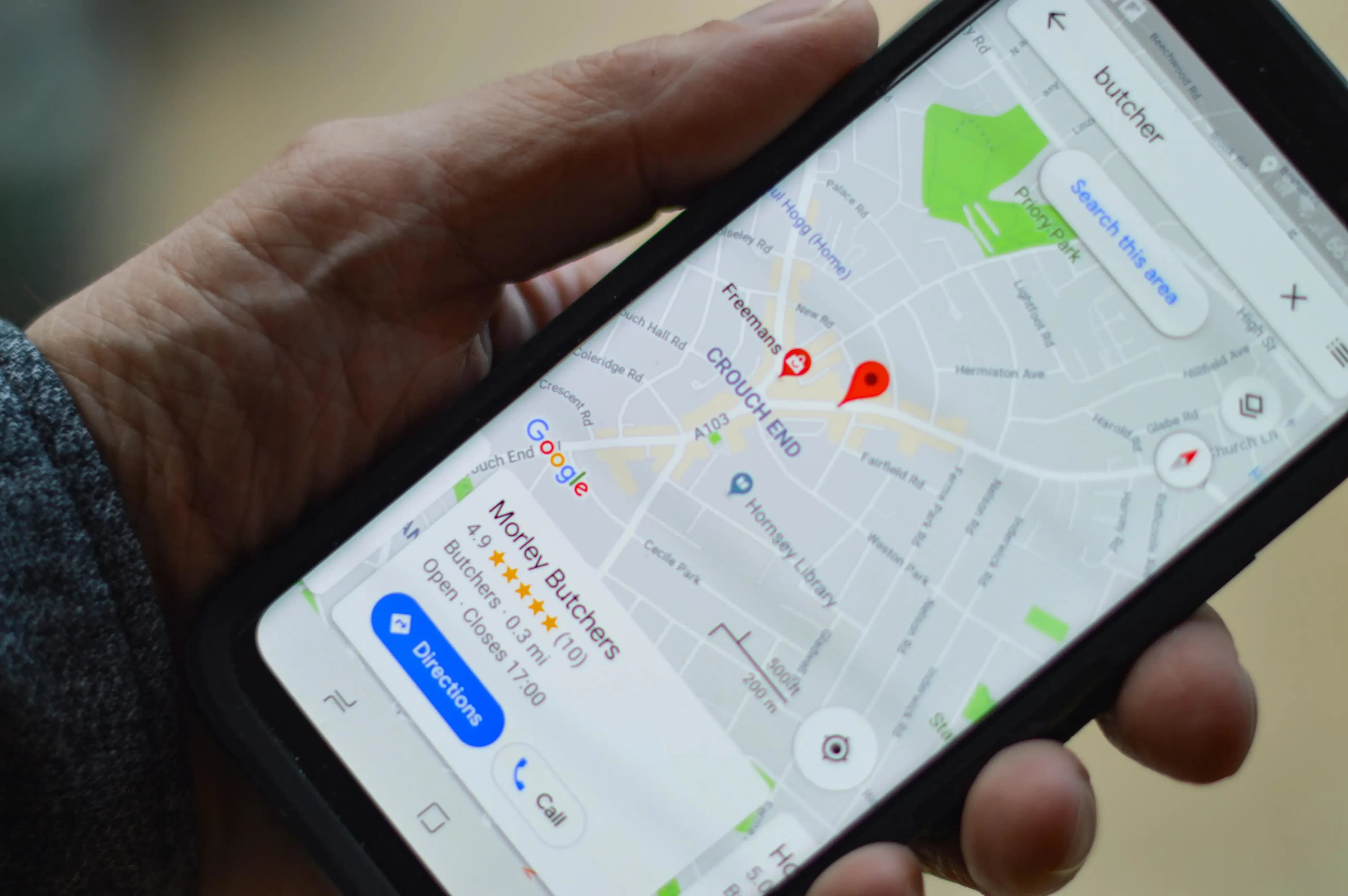 Profil Firmy w Google: Jak zamienić darmową wizytówkę w maszynkę do generowania klientów